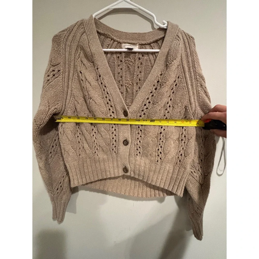 Universal Thread Tan Beige Cable Knit Cardigan Womens Small V-Neck Button - Picture 4 of 6